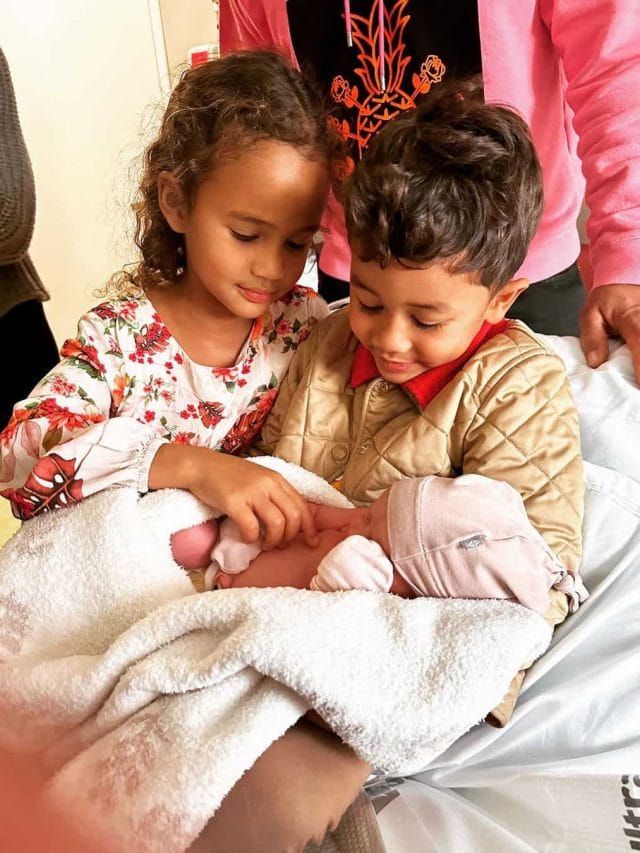 Chrissy Teigen And John Legend Welcome Baby Daughter